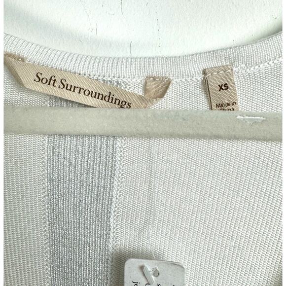 NWT Soft Surroundings White Silver Accent V-Neck Lightweight Stretch Sweater XS - Picture 4 of 8
